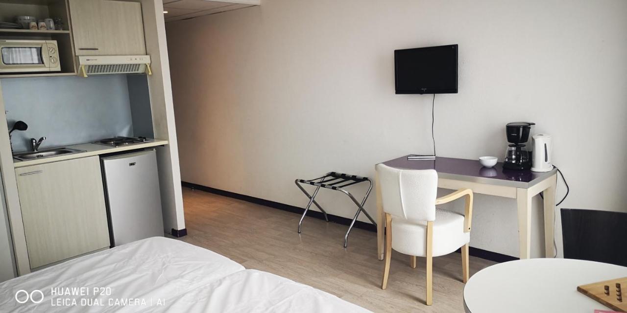 Studio 24M2 Au 4Eme Etage Ascenseur A Cote De La Gare Sncf Lourdes Exterior photo
